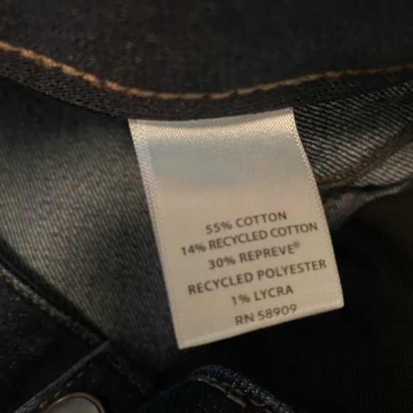 Westbound Woman Mid Rise Straight-Leg Dark-Wash Distressed Jeans 18W Short - Picture 9 of 9